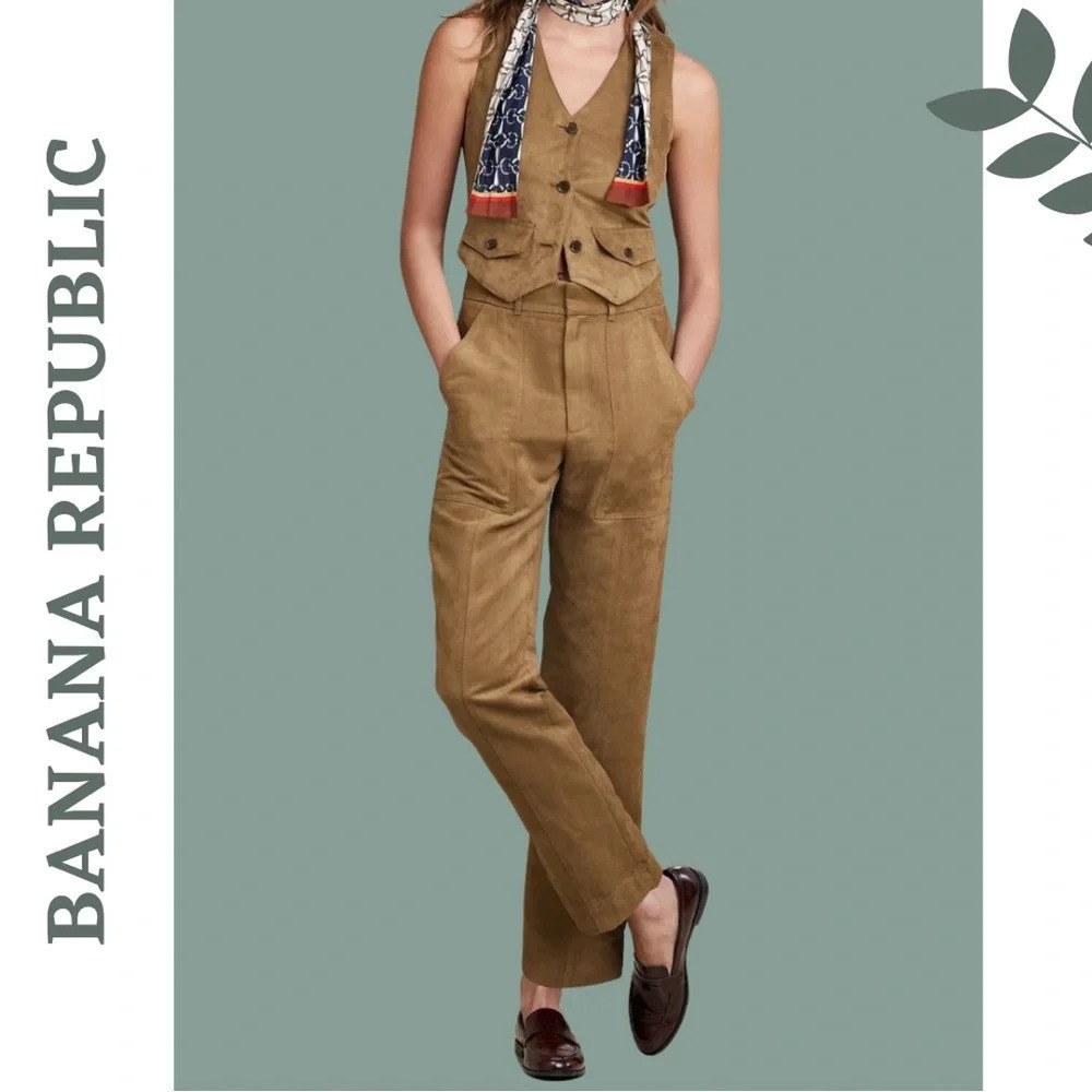 Banana Republic Women's Vegan
Suede Briwn Straight Leg Pant Brown
Size 6
